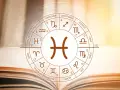 Zodiak z symbolem Ryb w centrum. Obok widnieje znak Bliźniąt, sugerując ich przyjaźń i wspólne poszukiwanie wiedzy.