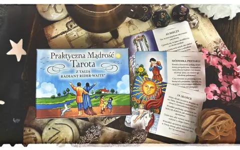 Karty anielskie i talia Tarota Radiant Rider-Waite, otoczone mistycznymi przedmiotami, zapraszają do podróży w głąb siebie.