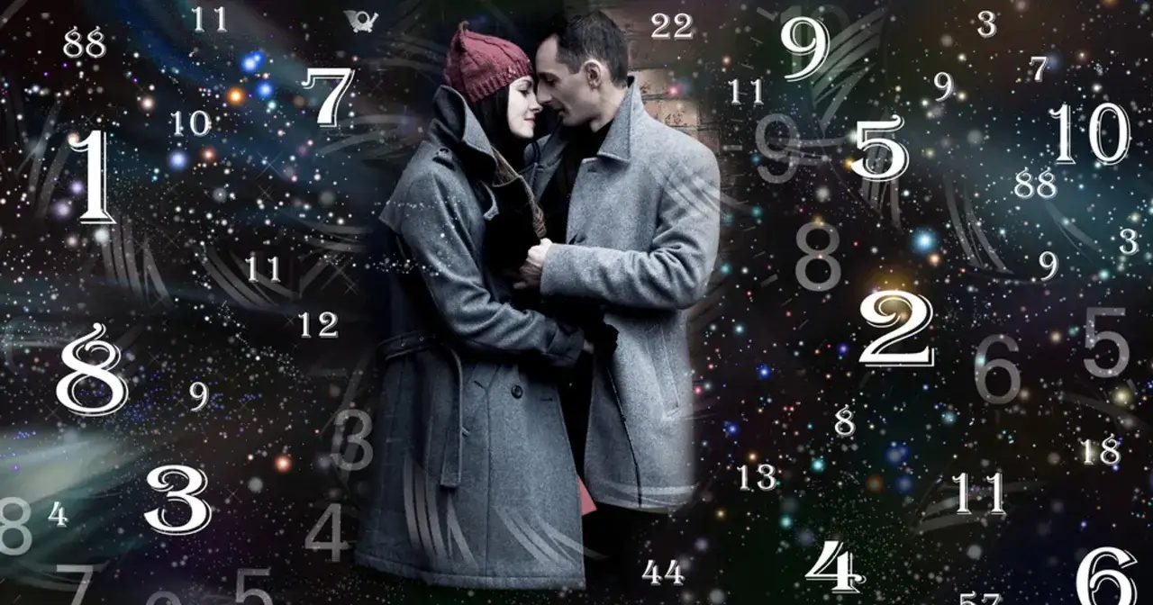 Para zakochanych w objęciach na tle kosmosu, otoczona liczbami, symbolizującymi numerologię 4 i 8.